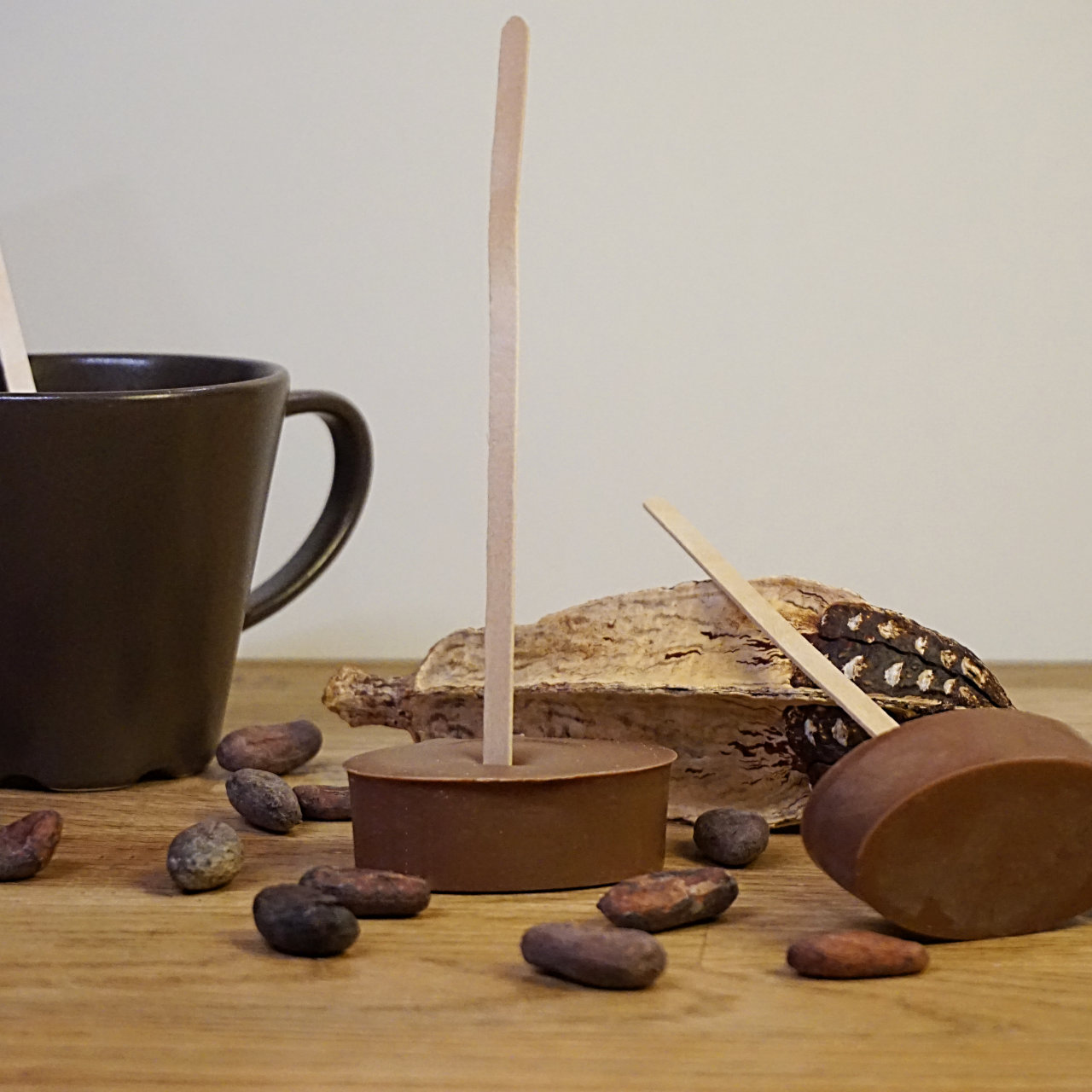 Trinkschokolade am Stiel in 5 leckeren Sorten | Schlaefkes Schokoladenküche